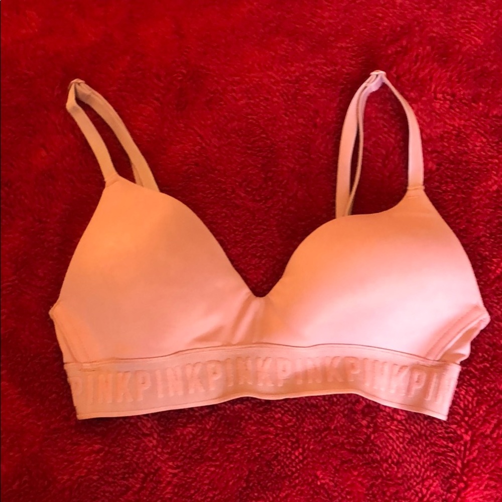 Wear everywhere wireless lightly lined bra